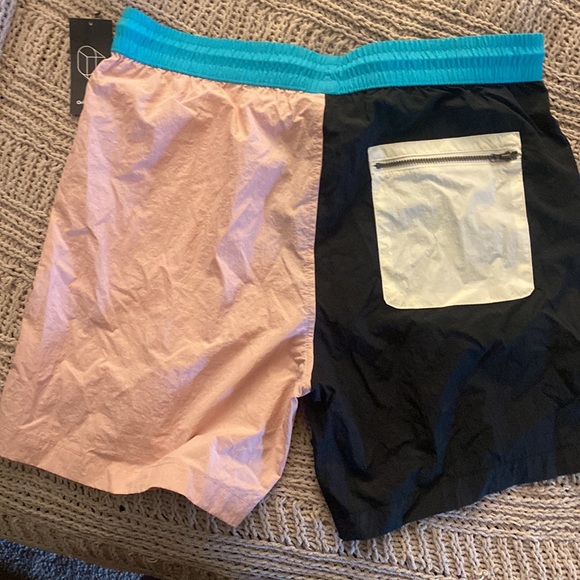 Swim trunks - Picture 2 of 4